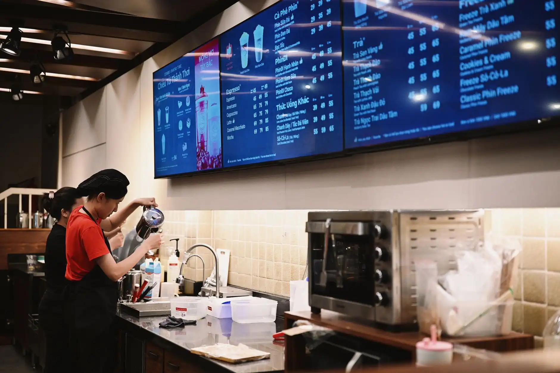 印刷设计中的色彩管理要点：让企业画册与宣传物料呈现更精准