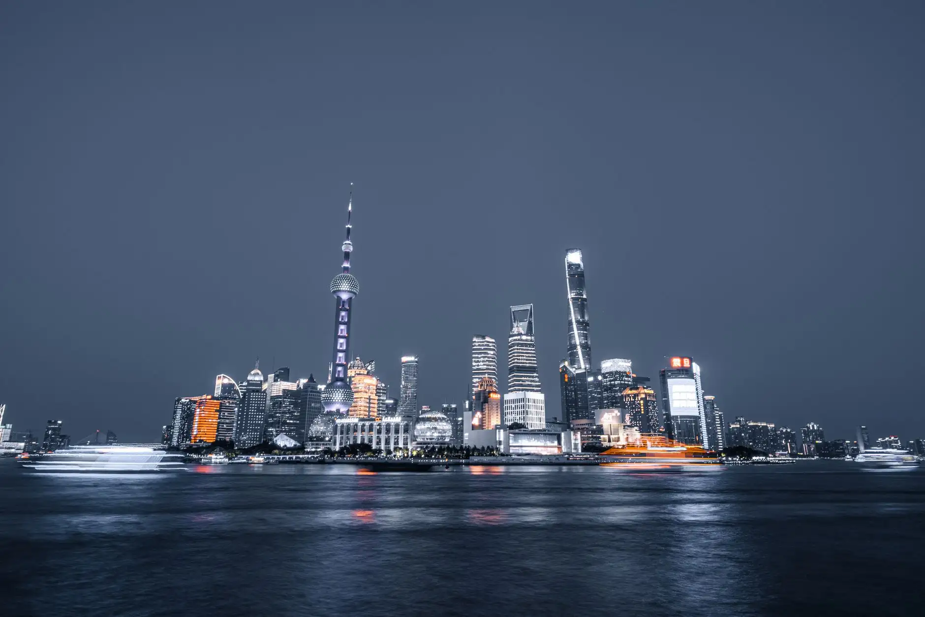 上海阳赞广广告有限公司画册印刷工艺对比：胶装与锁线装适用场景分析
